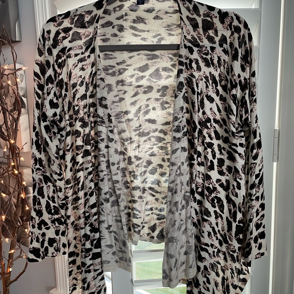 Women’s cardigan size M. Boston Proper.